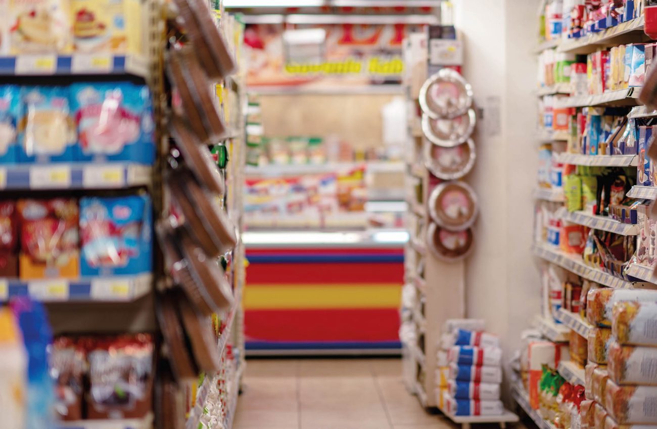 Supermarket blur background with bokeh, Miscellaneous Product sh